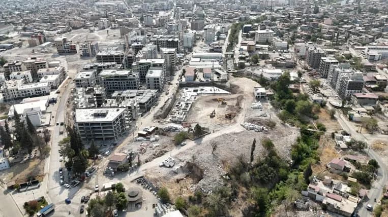 HATAY İLİ KIRIKHAN İLÇESİ 337 ADET KONUT VE 140 DÜKKAN İŞİ