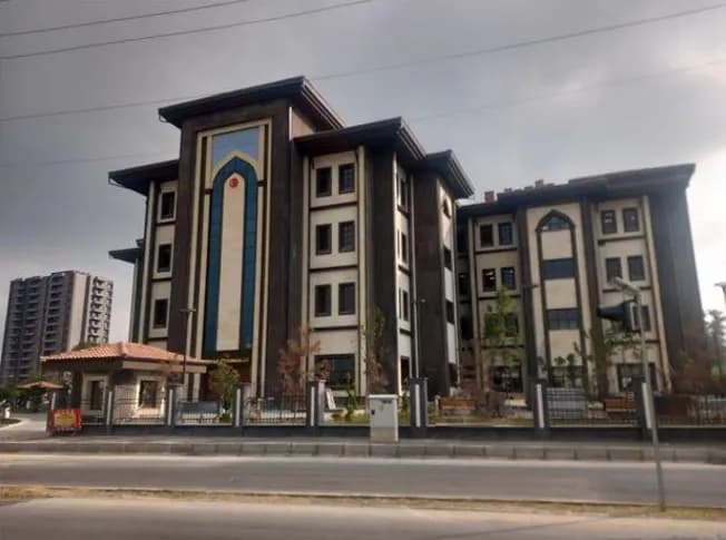 MERSİN İLİ TARSUS İLÇESİ TARSUS HÜKÜMET KONAĞI ALT YAPI VE ÇEVRE DÜZENLEMENMESİ İŞİ